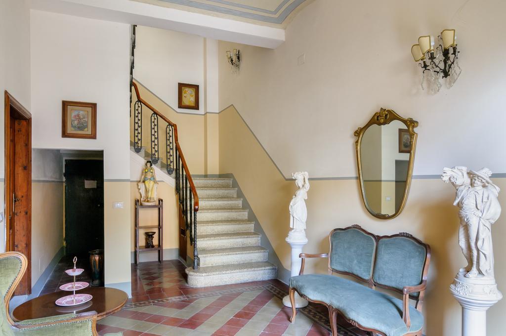 Mecenate 69 Suite Arezzo Szoba fotó